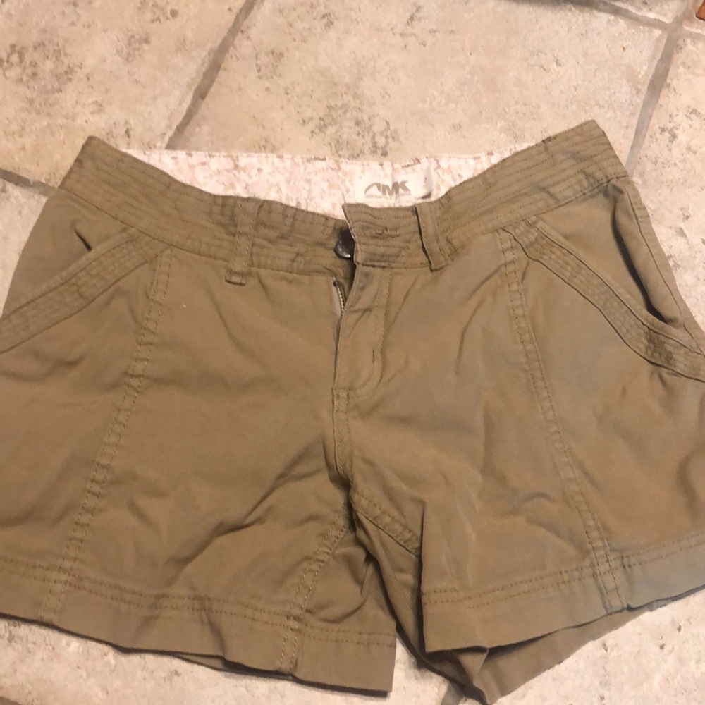 Mountain khaki shorts